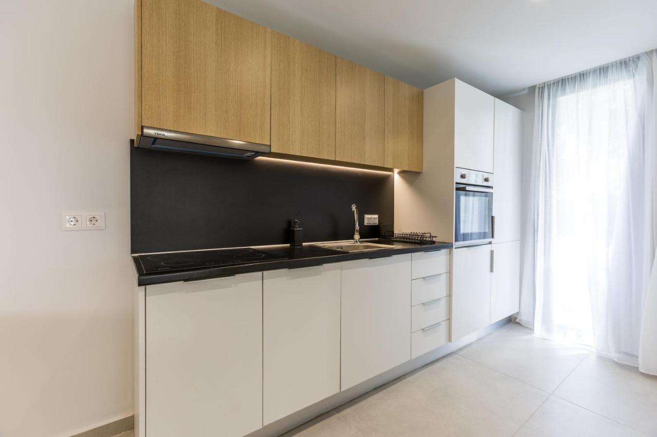 Varkiza Luxury Suites By Raise Vari  Exterior photo
