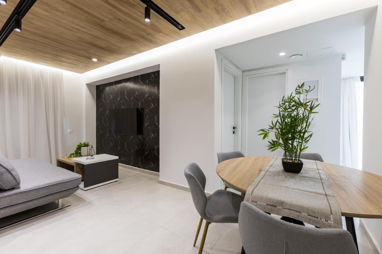 Varkiza Luxury Suites By Raise Vari  Exterior photo